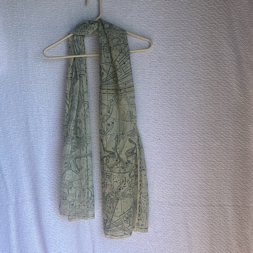 Planet Hollywood Observatory scarf 21 x 72